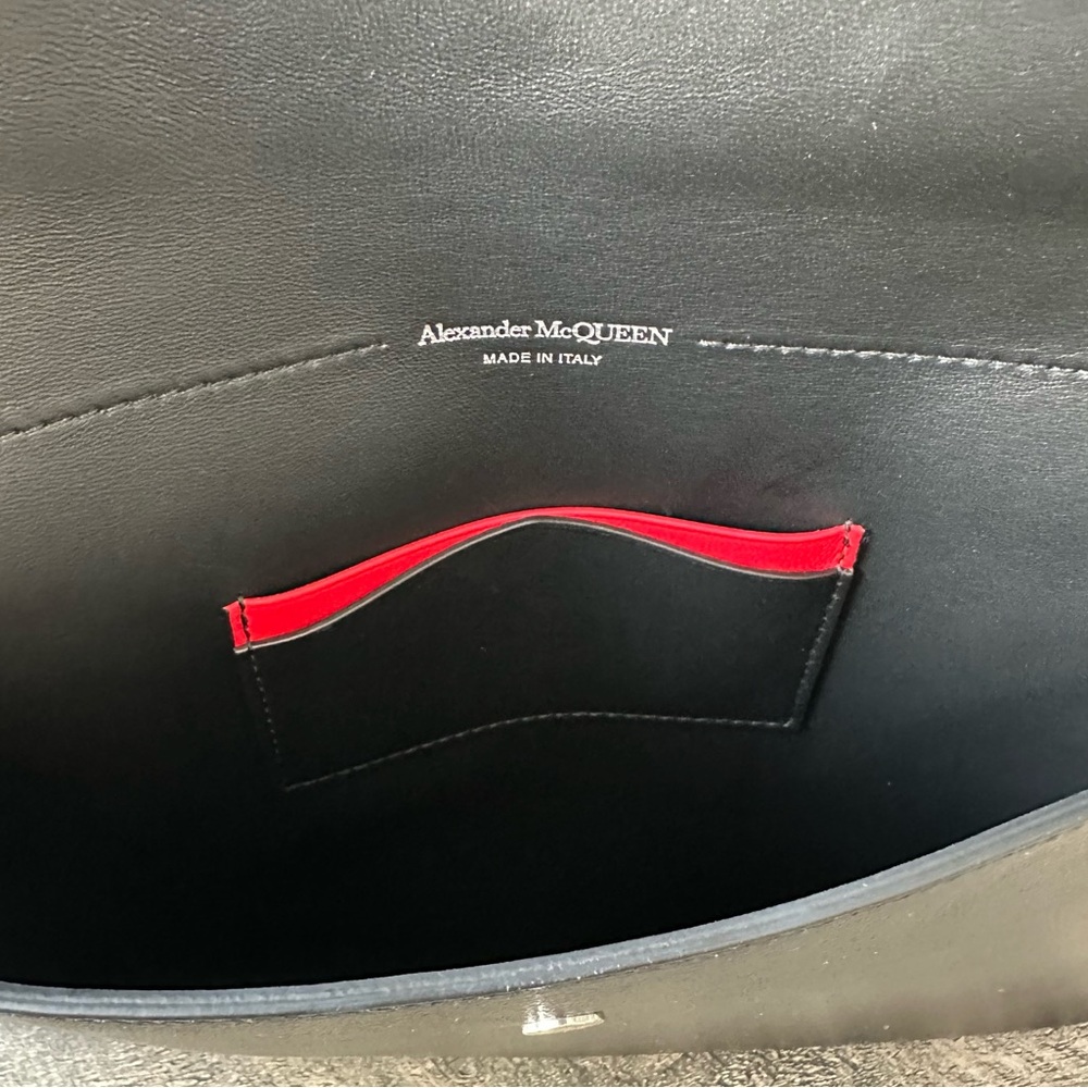 Alexander McQueen Skull and Stud Envelope Clutch - Picture 5 of 11